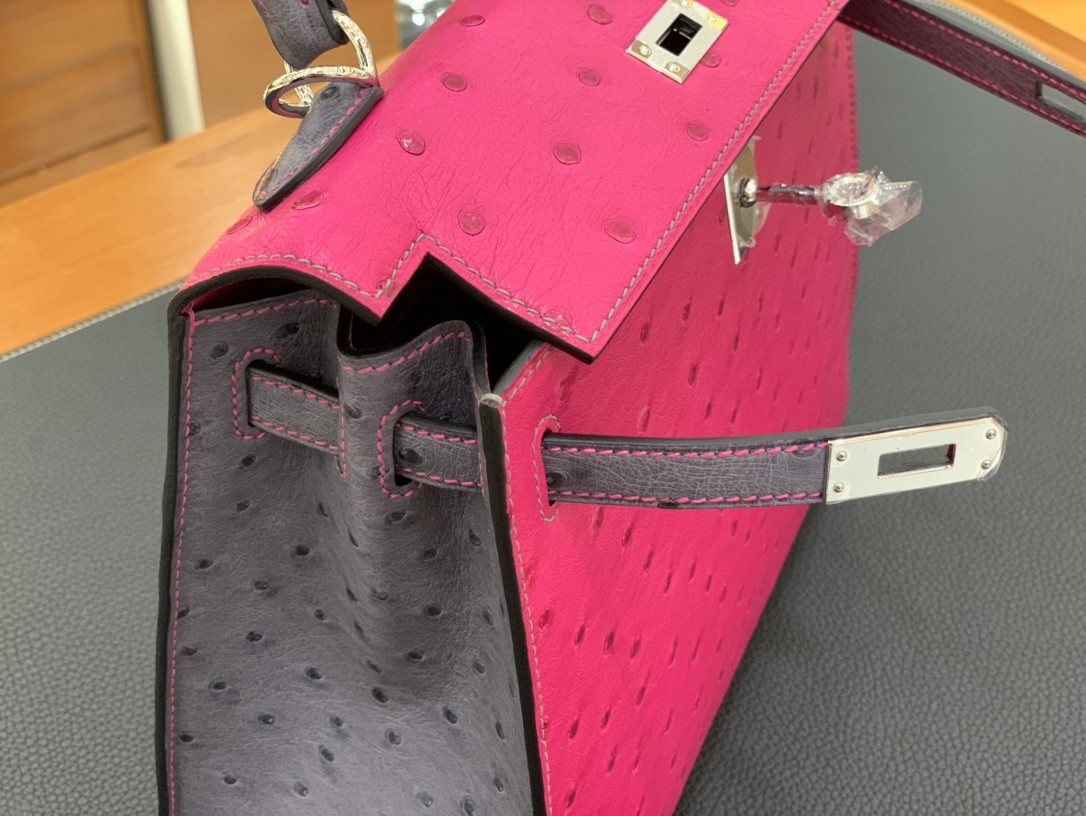 Hermès（爱马仕）Kelly 凯莉包 鸵鸟皮 桃红 拼 玛瑙灰 银扣 25cm