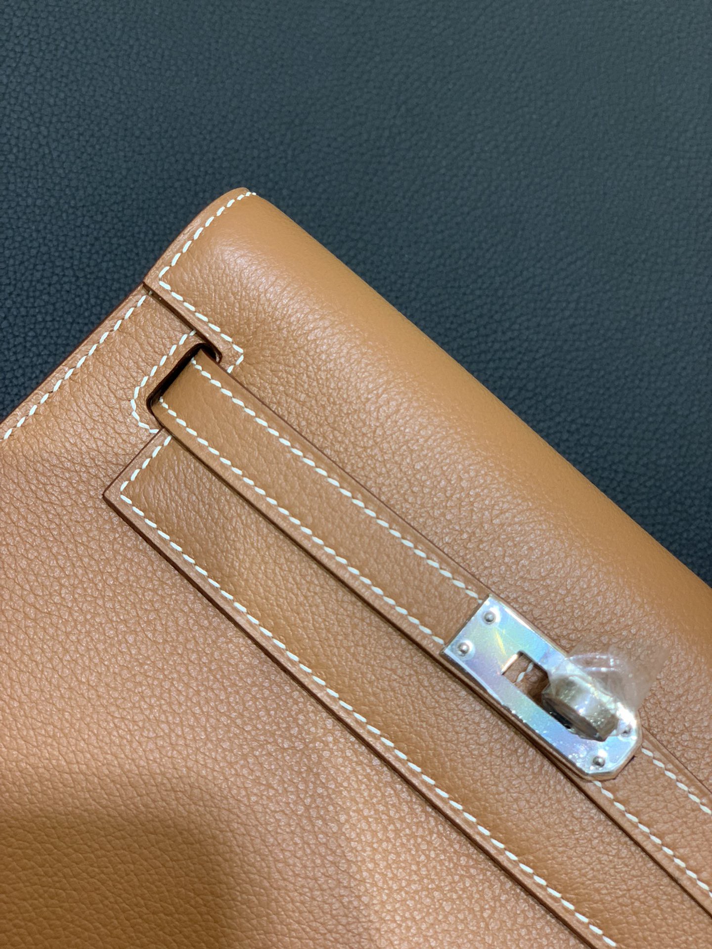 Hermès（爱马仕）Kelly danse 跳舞包 Ever color 金棕色 银扣 22cm