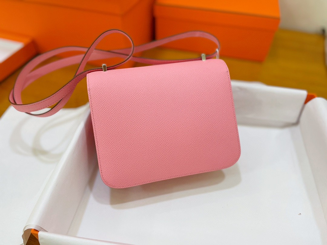 Hermès（爱马仕）Constance 康康 epsom 1Q 奶昔粉 银扣 19cm