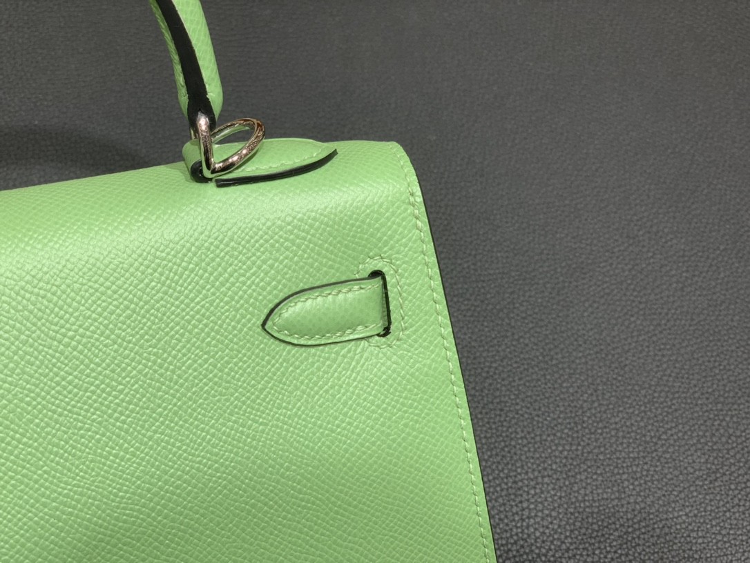 Hermès（爱马仕）Kelly 凯莉包 Epsom 牛油果绿 银扣 25cm