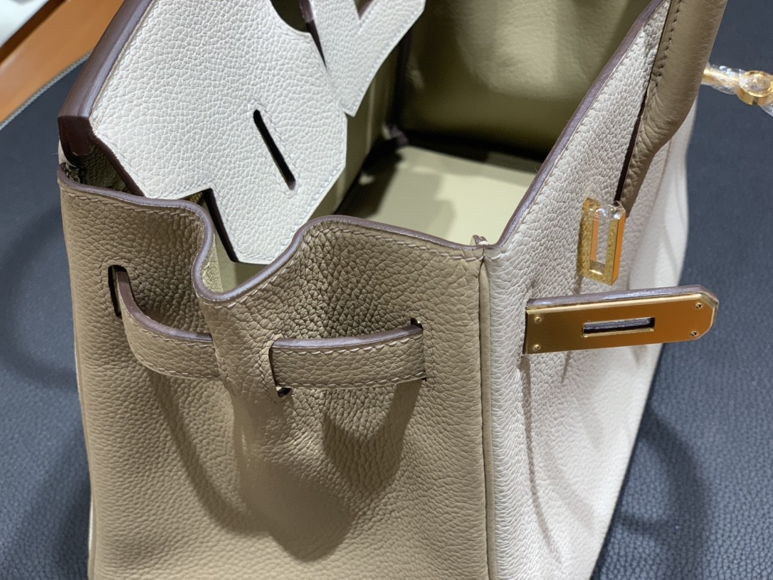 Hermès（爱马仕）Birkin 铂金包 Togo 奶昔白 拼 风衣灰 金扣 30cm