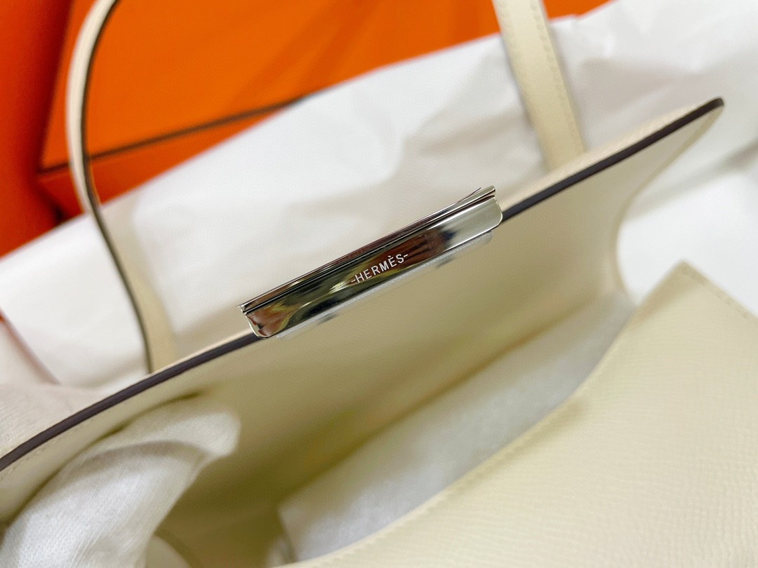 Hermès（爱马仕）Constance 康康 epsom 奶油白 银扣 19cm