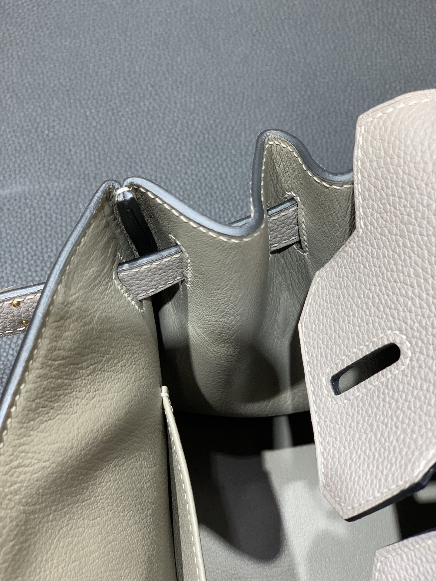 Hermès（爱马仕）Birkin 铂金包 Togo M8 沥青灰 金扣 30cm
