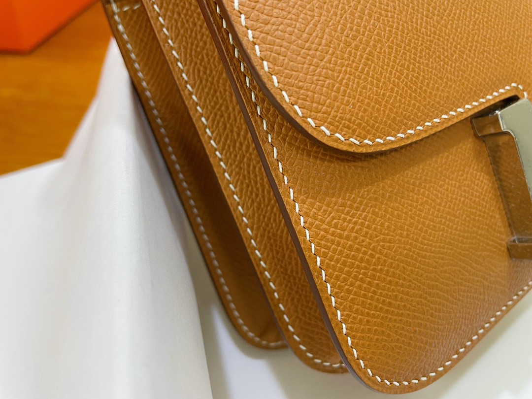 Hermès（爱马仕）Constance 康康 epsom 金棕色 银扣 19cm