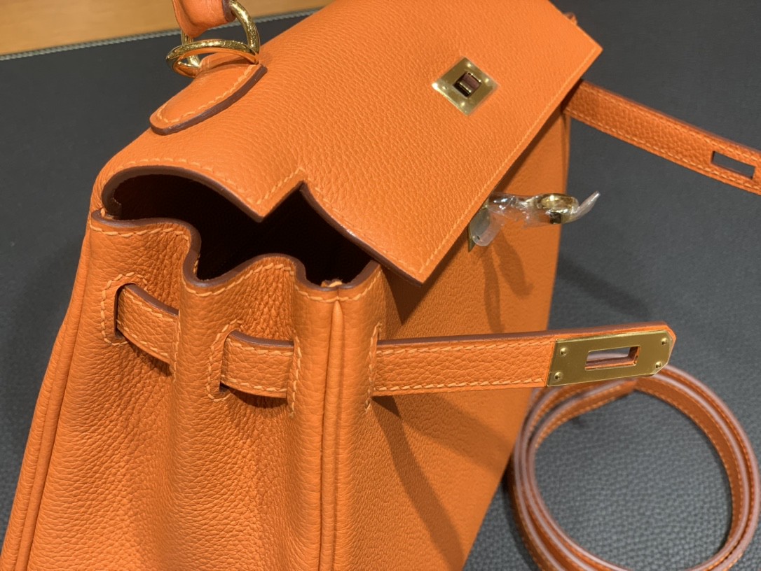 Hermès（爱马仕）Kelly 凯莉包 Togo 橙色 金扣 25cm