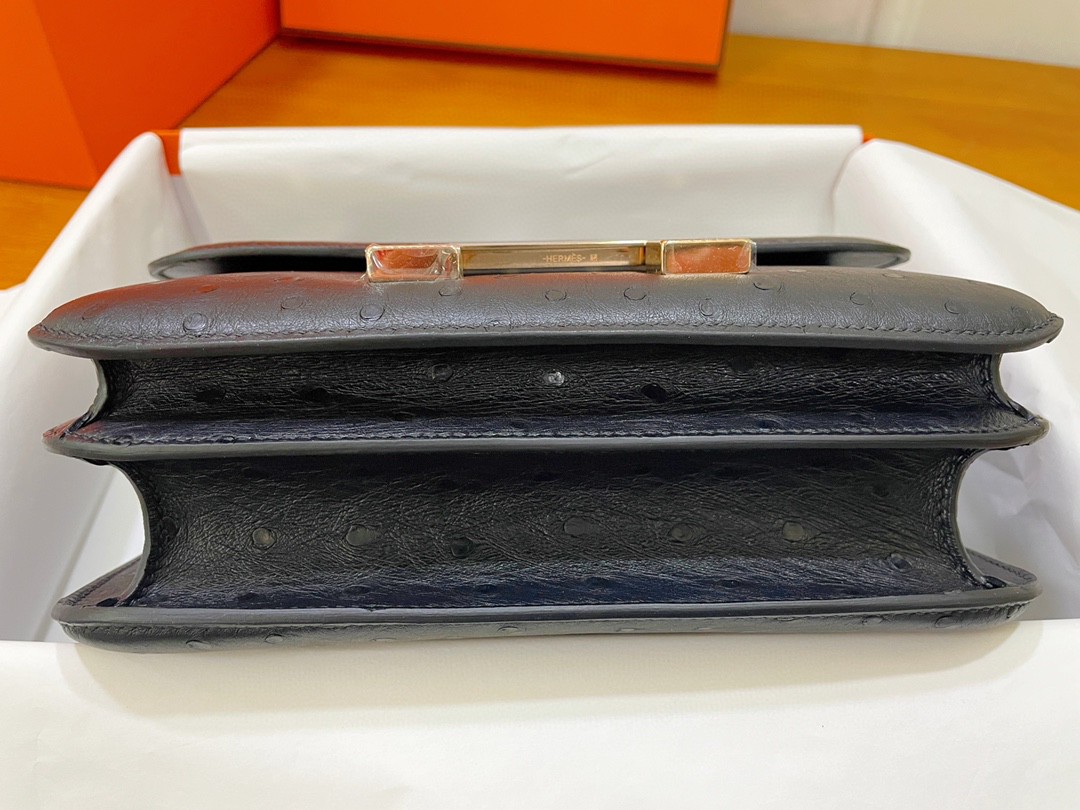 Hermès（爱马仕）Constance 康斯坦斯 鸵鸟皮 黑色 玫瑰金扣 23cm