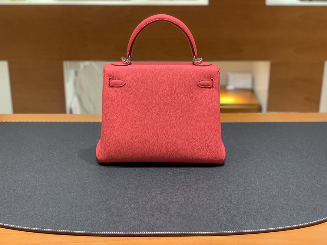 Hermès（爱马仕）Kelly 凯莉包 Togo 8W 唇膏粉 银扣 25cm
