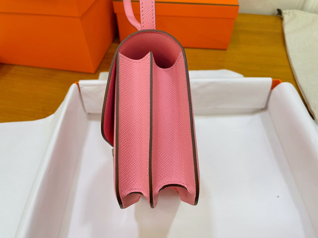 Hermès（爱马仕）Constance 康康 epsom 1Q 奶昔粉 银扣 19cm