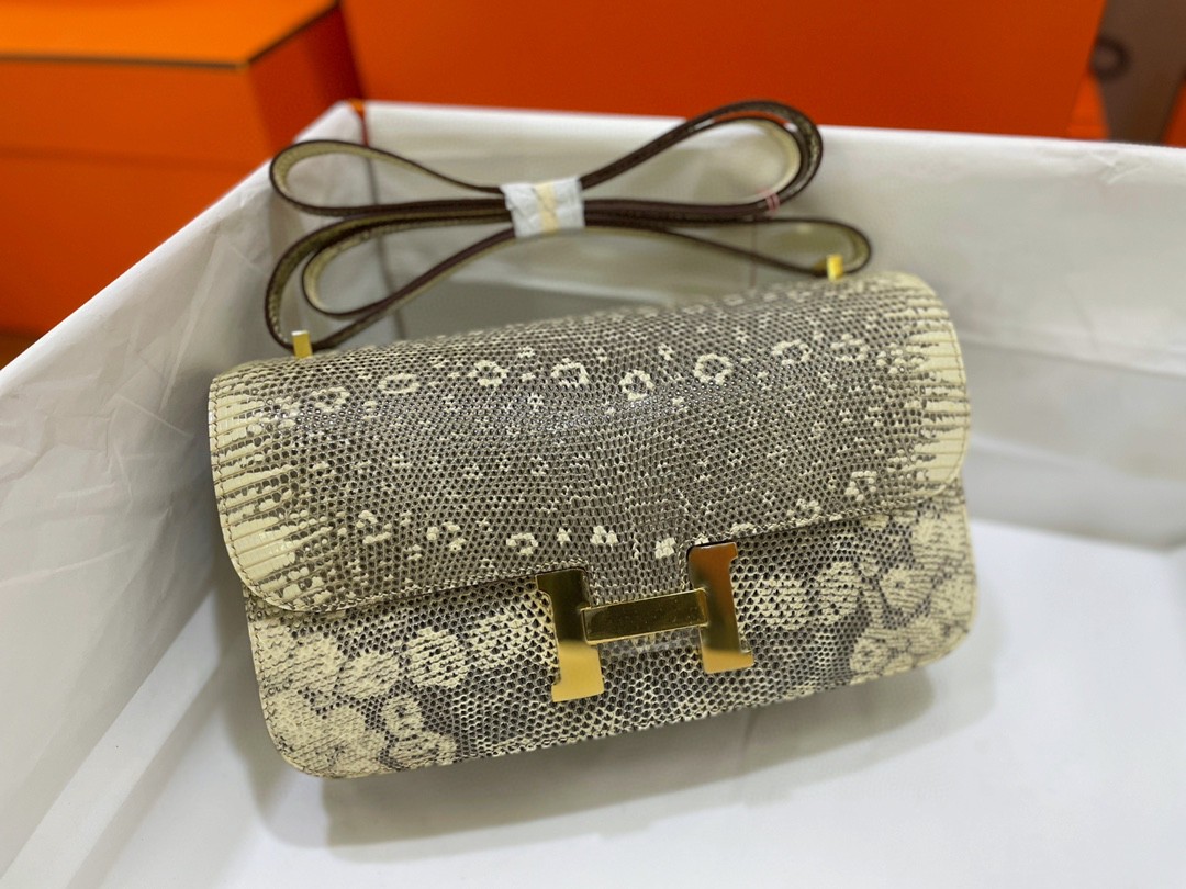 Hermès（爱马仕）Constance 康康 雪花蜥蜴 内拼 樱花粉 金扣 26cm