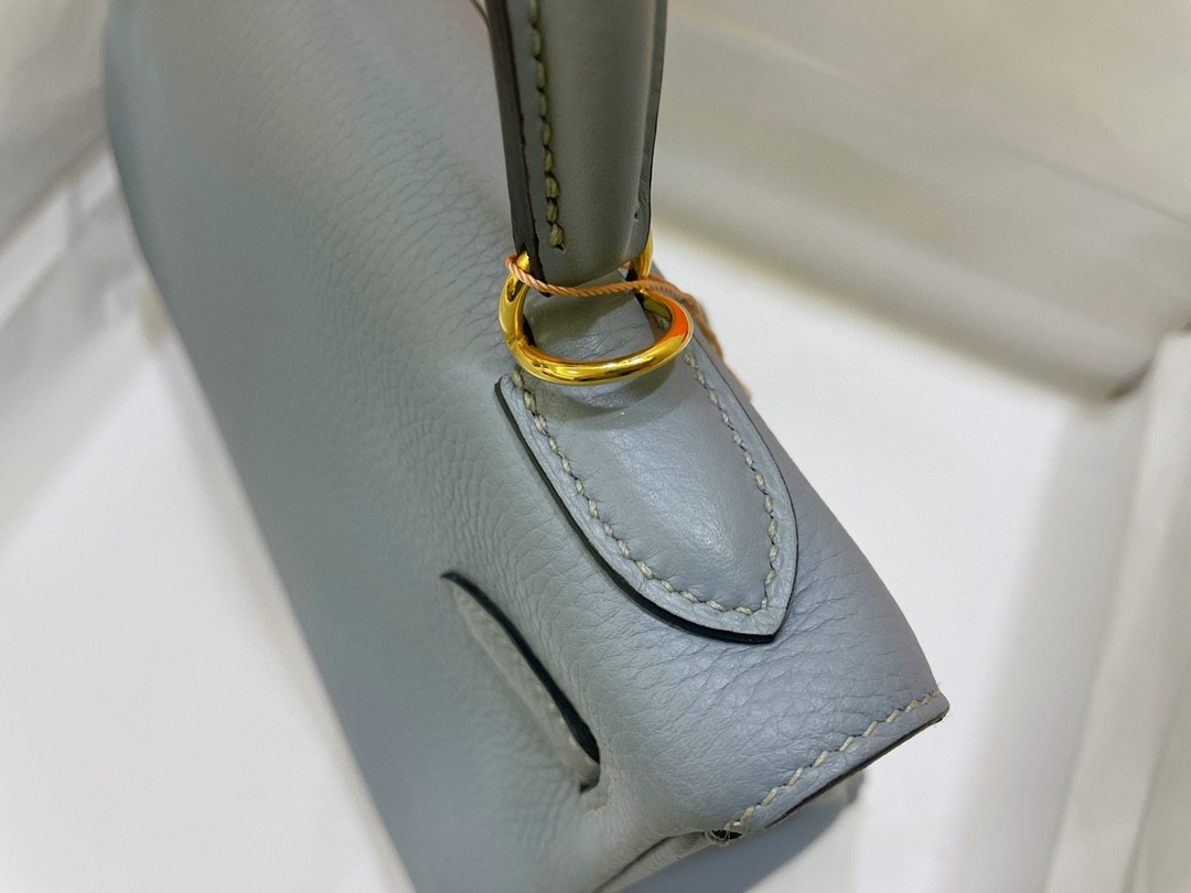 Hermès（爱马仕）Kelly 凯莉包 亚麻蓝 togo 金扣 28cm