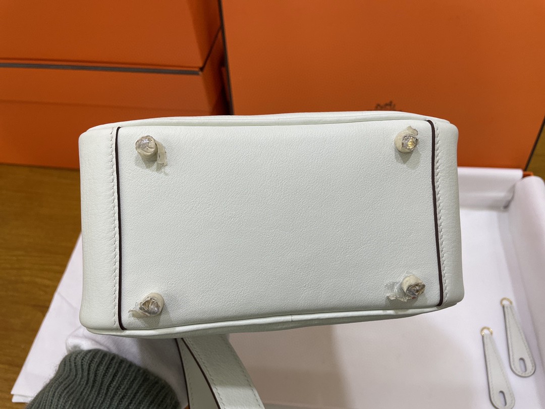 Hermès（爱马仕）Mini lindy 迷你琳迪 Swift i2 奶油白 金扣 20cm