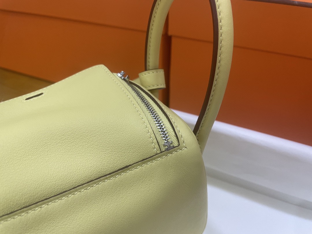 Hermès（爱马仕）Mini lindy 迷你琳迪 Swift 1Z 小鸡黄 银扣 20cm