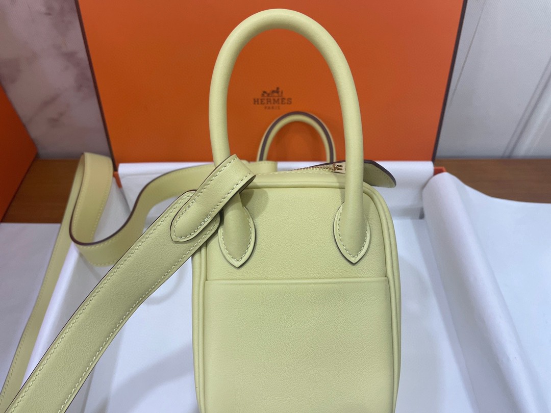 Hermès（爱马仕）Mini lindy 迷你琳迪 Swift 1Z小鸡黄 金扣 20cm