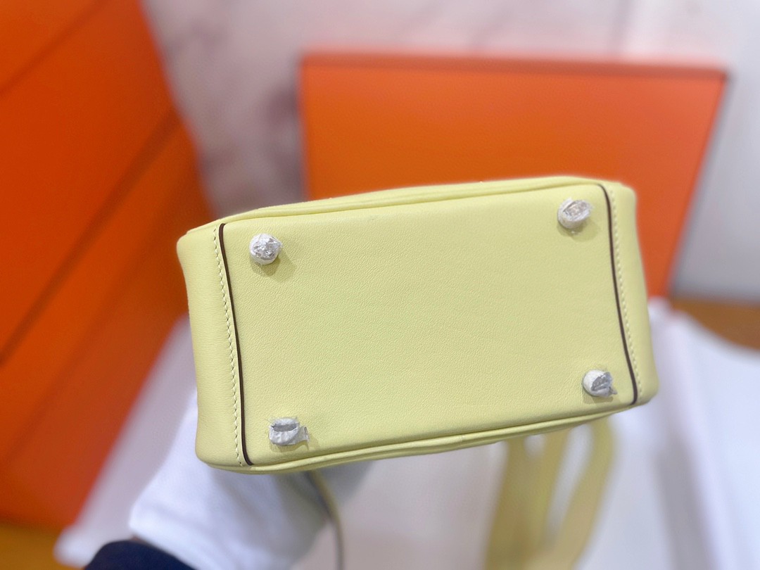 Hermès（爱马仕）Mini lindy 迷你琳迪 Swift 1Z小鸡黄 金扣 20cm