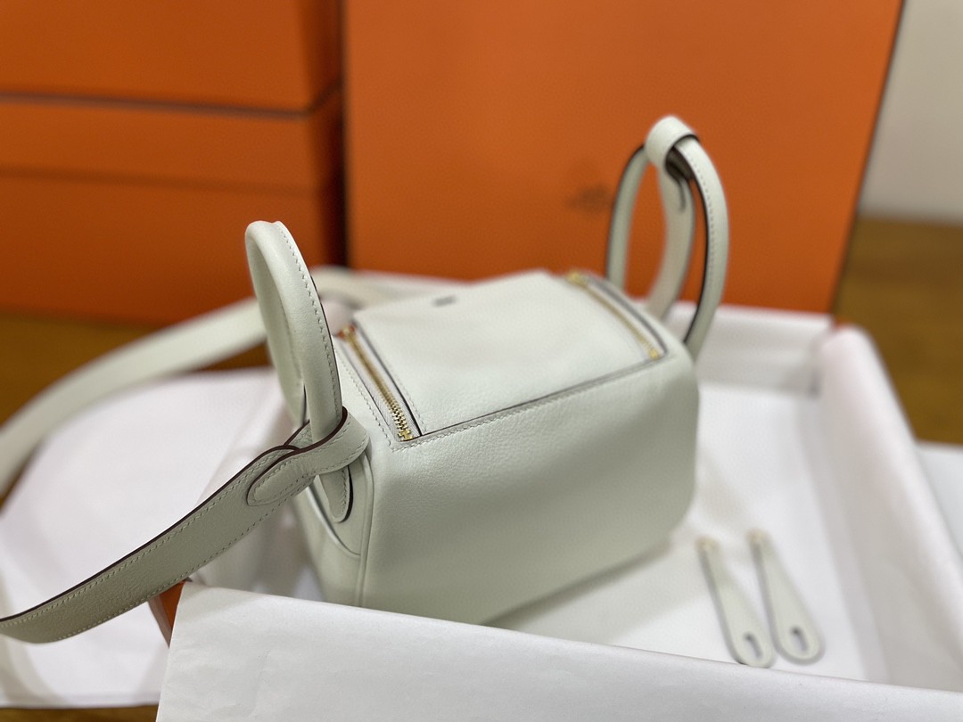 Hermès（爱马仕）Mini lindy 迷你琳迪 Swift i2 奶油白 金扣 20cm