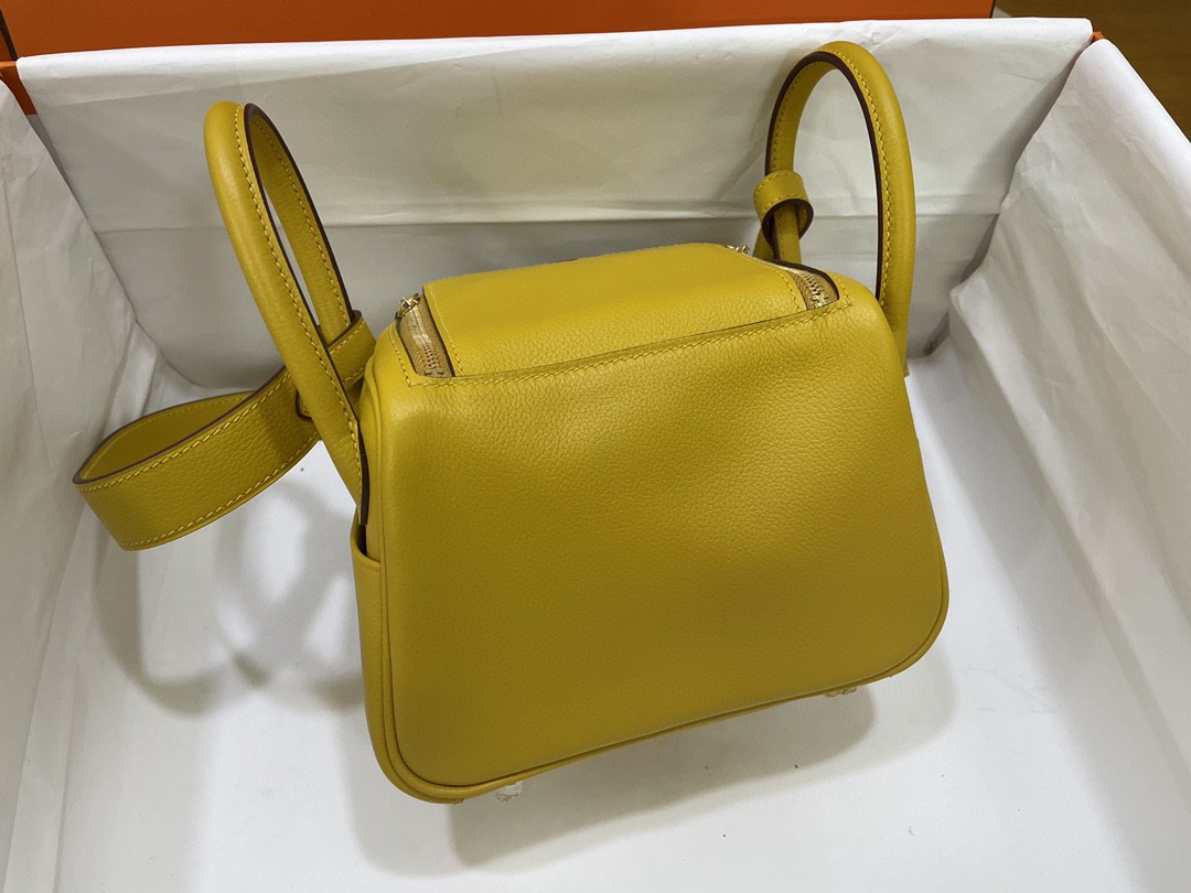 Hermès（爱马仕）mini lindy 迷你琳迪包 Ever color 9D 琥珀黄 金扣 20cm
