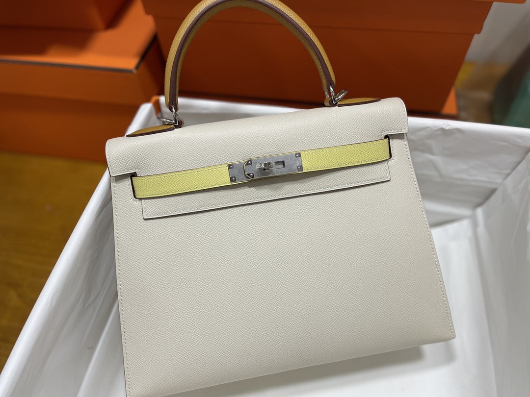 Hermès（爱马仕）kelly 凯莉包 epsom 奶昔白 拼 小鸡黄 拼 芝麻色 银扣 28cm