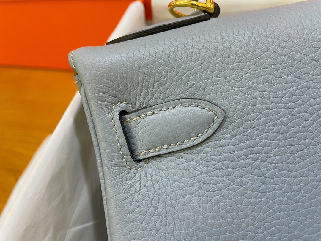 Hermès（爱马仕）Kelly 凯莉包 亚麻蓝 togo 金扣 28cm
