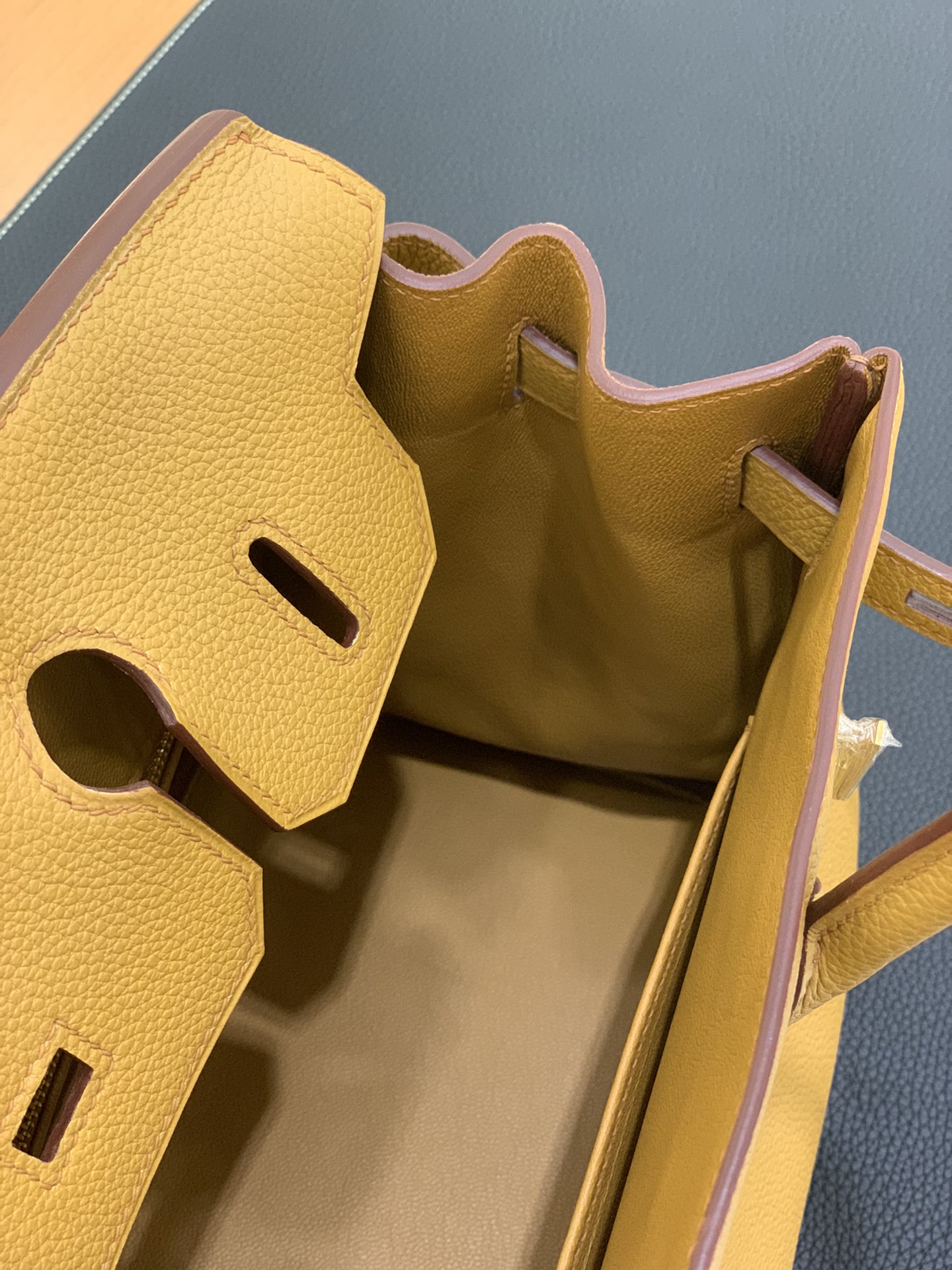 Hermès（爱马仕）Birkin 铂金包 togo皮 2S 芝麻色 金扣 30cm