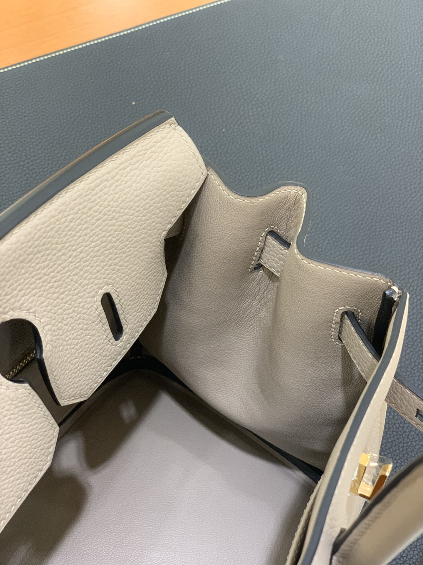 Hermès（爱马仕）Birkin 铂金包 togo皮 斑鸠灰 金扣 30cm