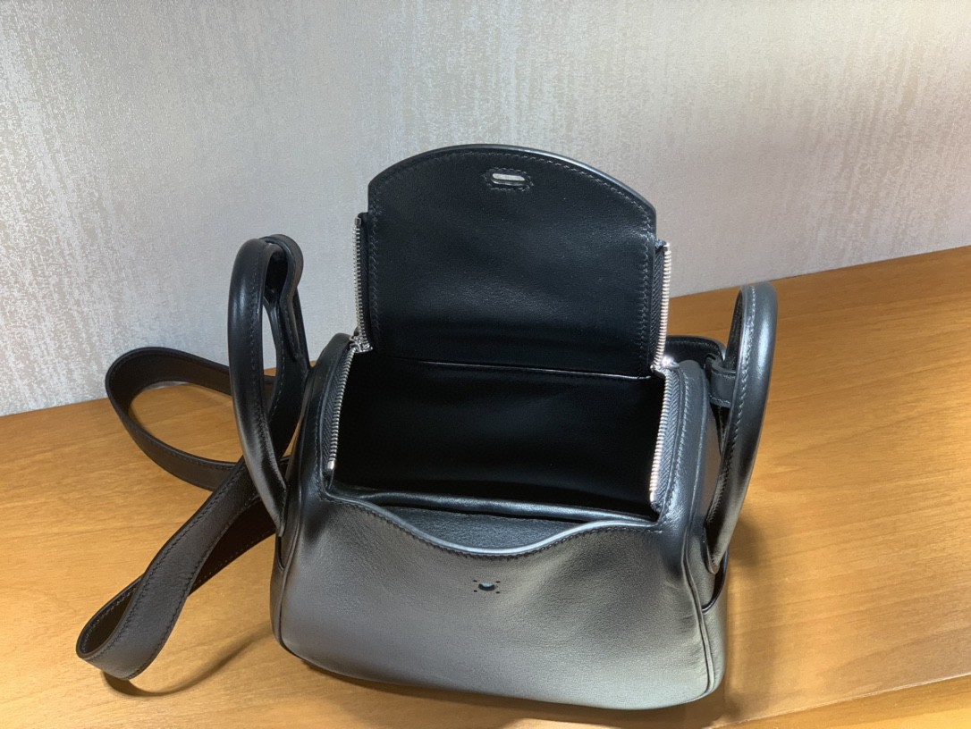 Hermès（爱马仕）mini lindy 迷你琳迪包 Swift 黑色 银扣