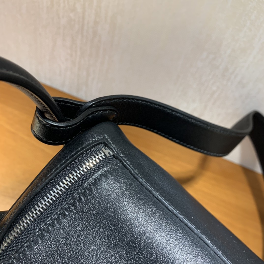 Hermès（爱马仕）mini lindy 迷你琳迪包 Swift 黑色 银扣