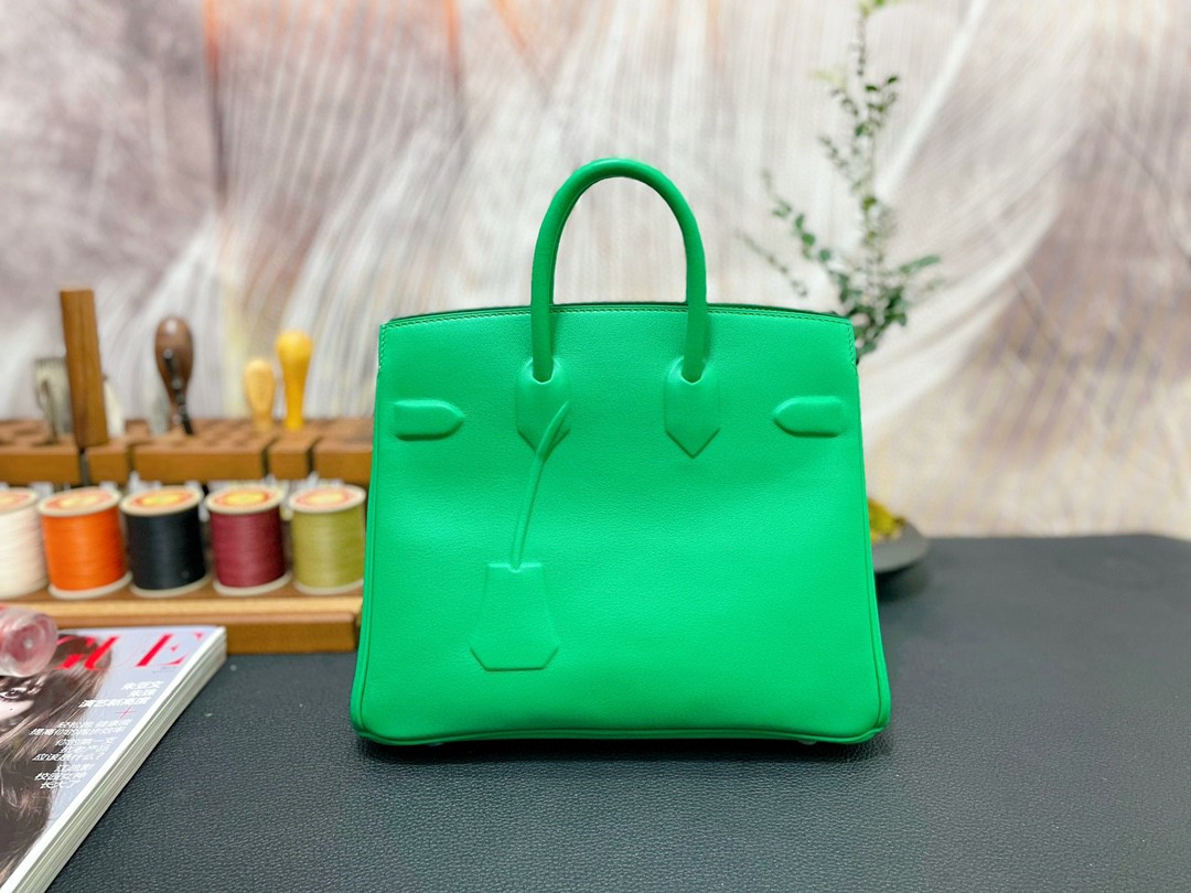 Hermès（爱马仕）Birkin Shadow 影子包 Swift 竹子绿 银扣 25cm