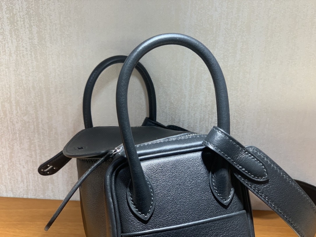 Hermès（爱马仕）mini lindy 迷你琳迪包 Swift 黑色 银扣
