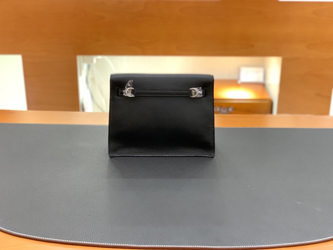Hermès（爱马仕）Kelly Danse 跳舞包 Swift 黑色 银扣 22cm