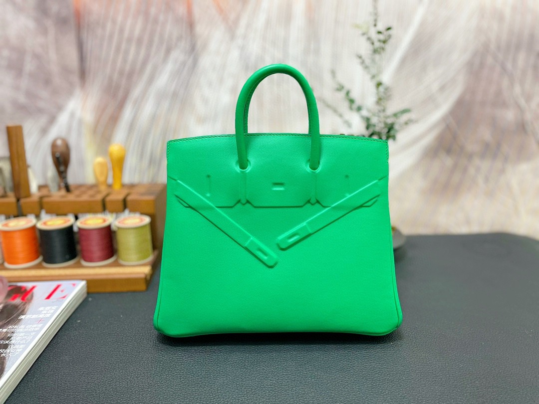 Hermès（爱马仕）Birkin Shadow 影子包 Swift 竹子绿 银扣 25cm