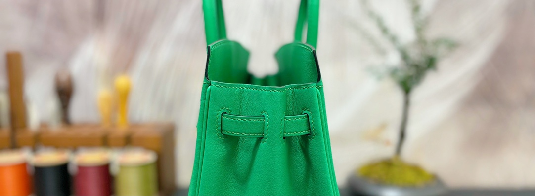 Hermès（爱马仕）Birkin Shadow 影子包 Swift 竹子绿 银扣 25cm