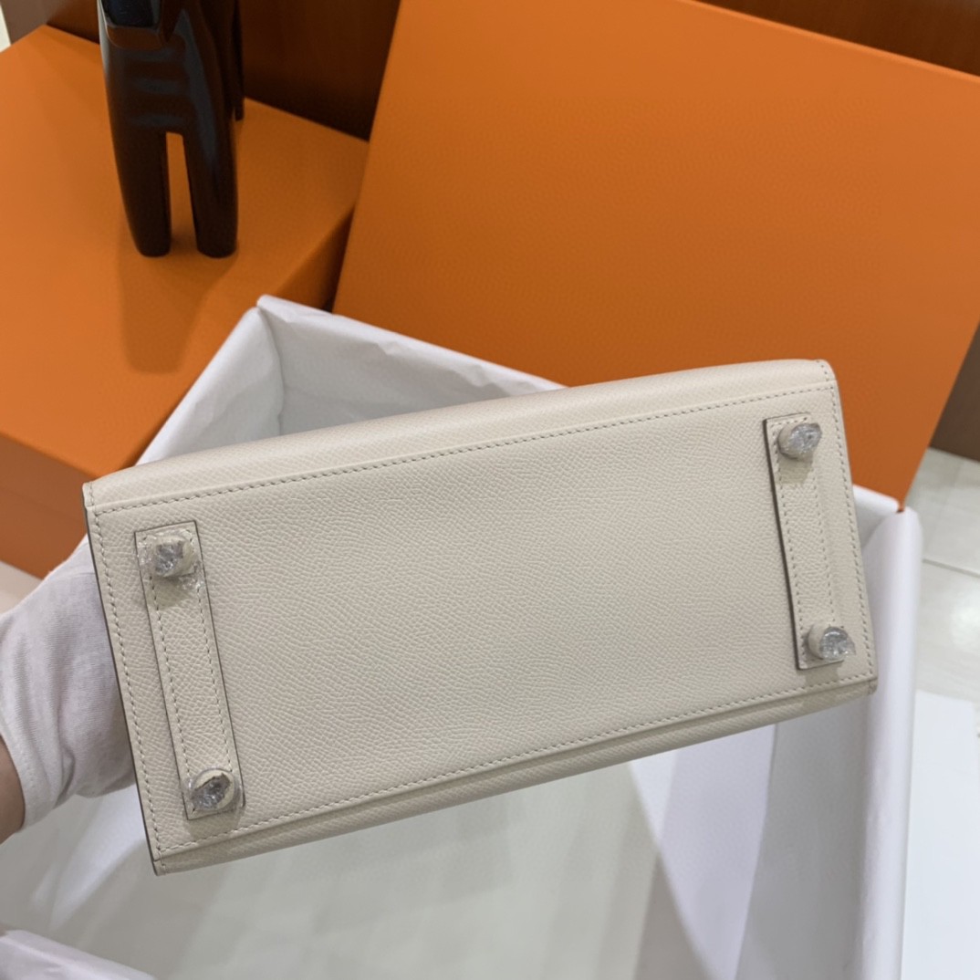 Hermès（爱马仕）Birkin 铂金包 Epsom 奶昔白 金扣 25cm