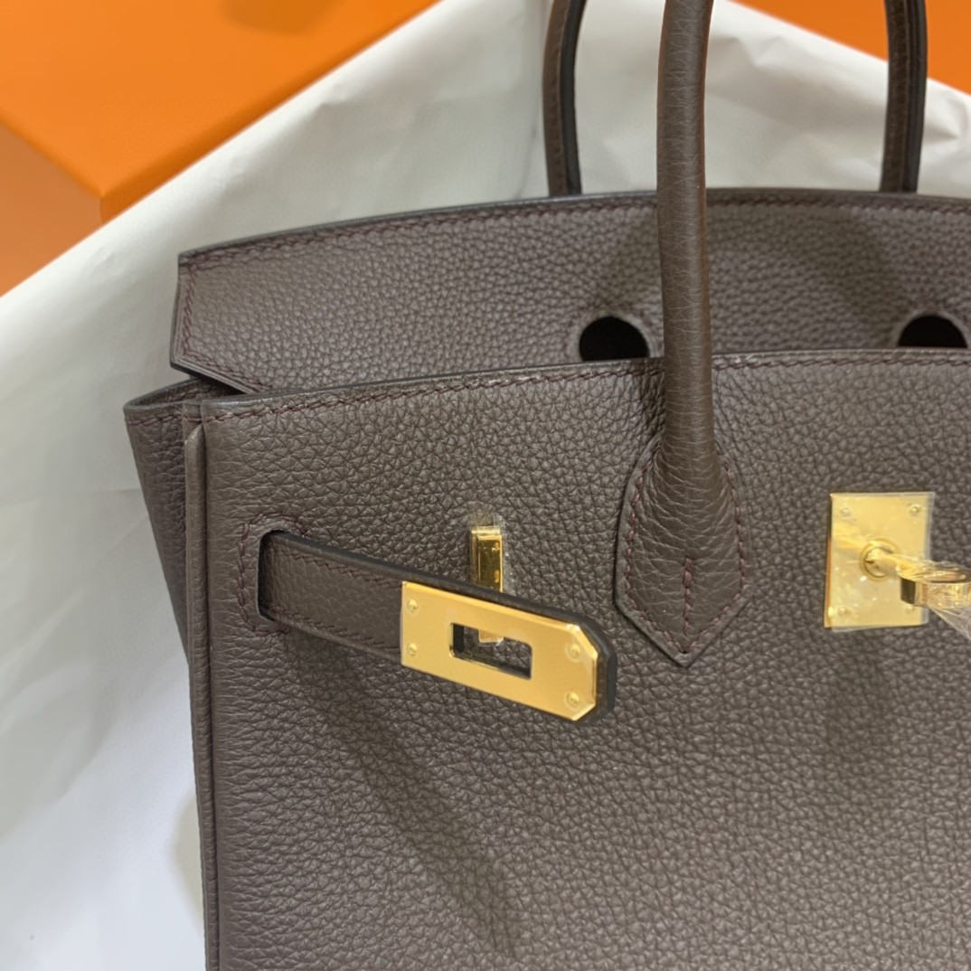 Hermès（爱马仕）Birkin 铂金包 Togo 0G 马鞍红 金扣 25cm