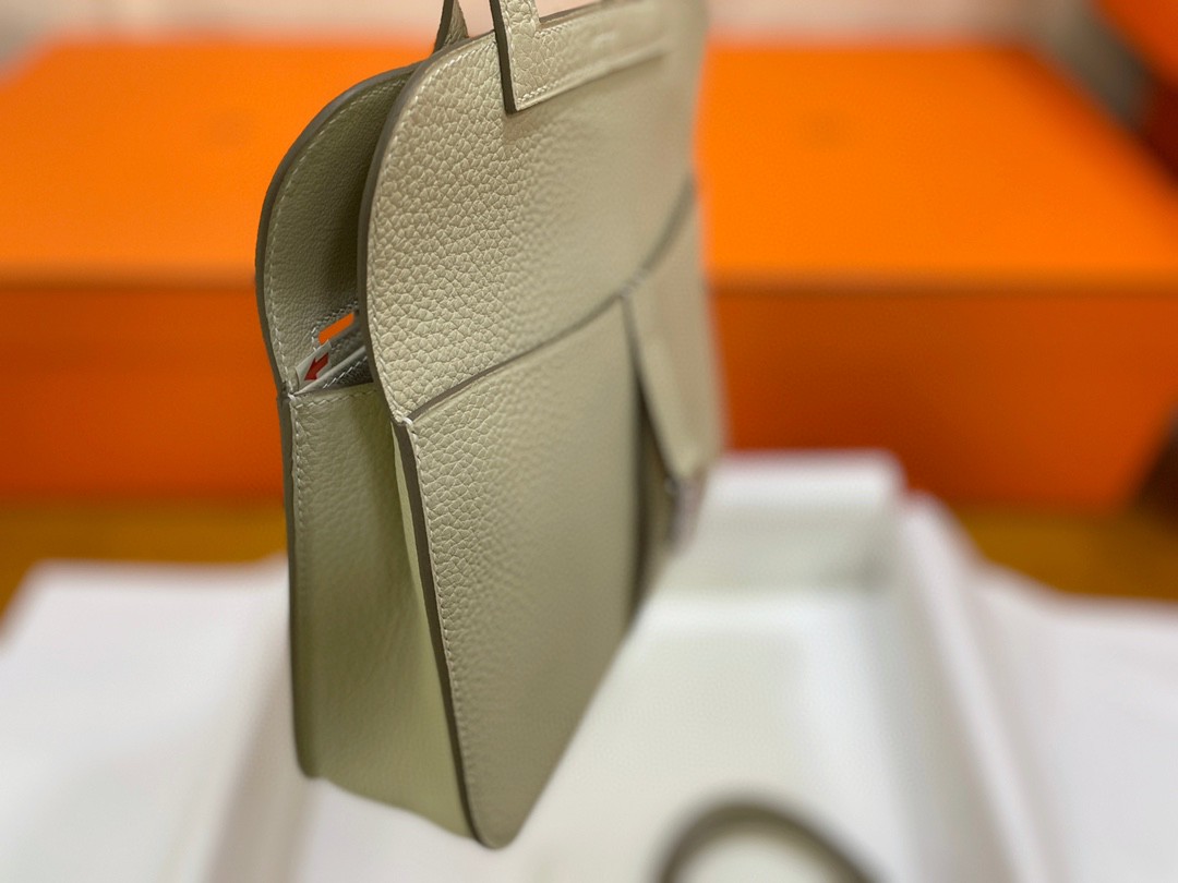 Hermès（爱马仕）mini halzan TC 奶昔白 银扣 22cm