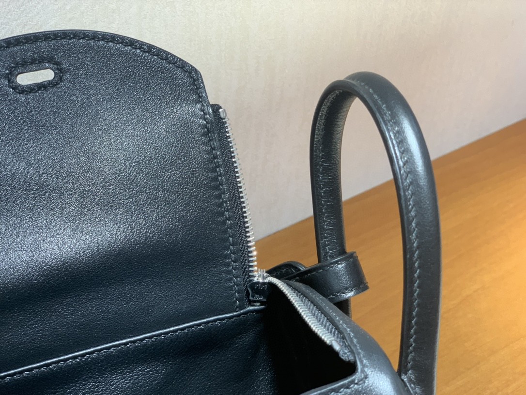 Hermès（爱马仕）mini lindy 迷你琳迪包 Swift 黑色 银扣