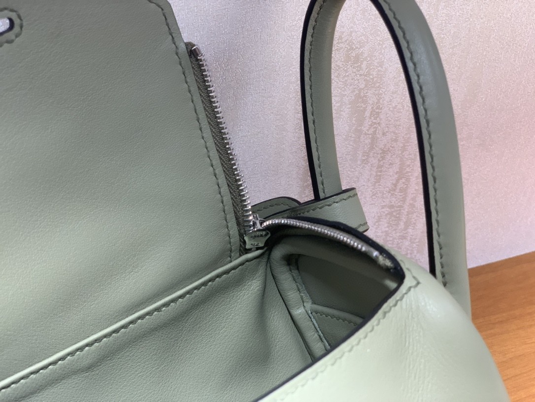 Hermès（爱马仕）mini lindy 迷你琳迪包 Swift Q1 鼠尾草绿 银扣