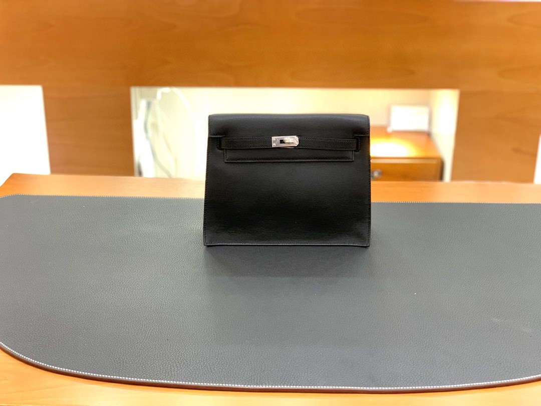 Hermès（爱马仕）Kelly Danse 跳舞包 Swift 黑色 银扣 22cm