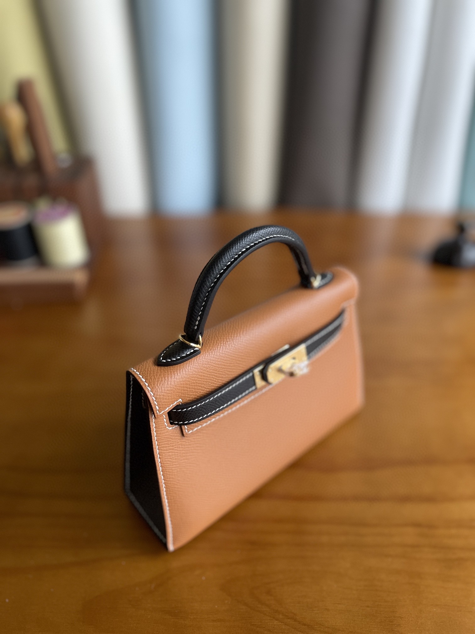 Hermès（爱马仕）Mini kelly 迷你凯莉 Epsom 金棕色 拼 黑色 金扣 19cm