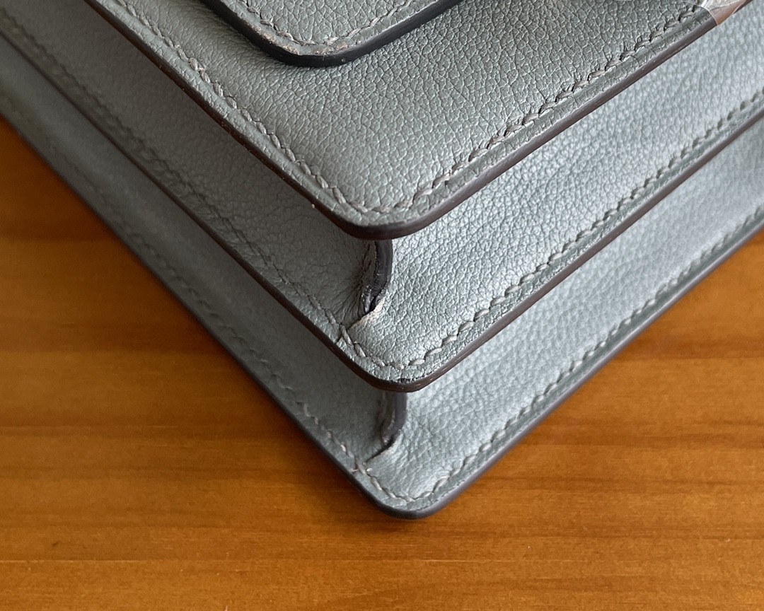 Hermès（爱马仕）Roulis 猪鼻子 evercolor 杏仁绿 金扣 18cm