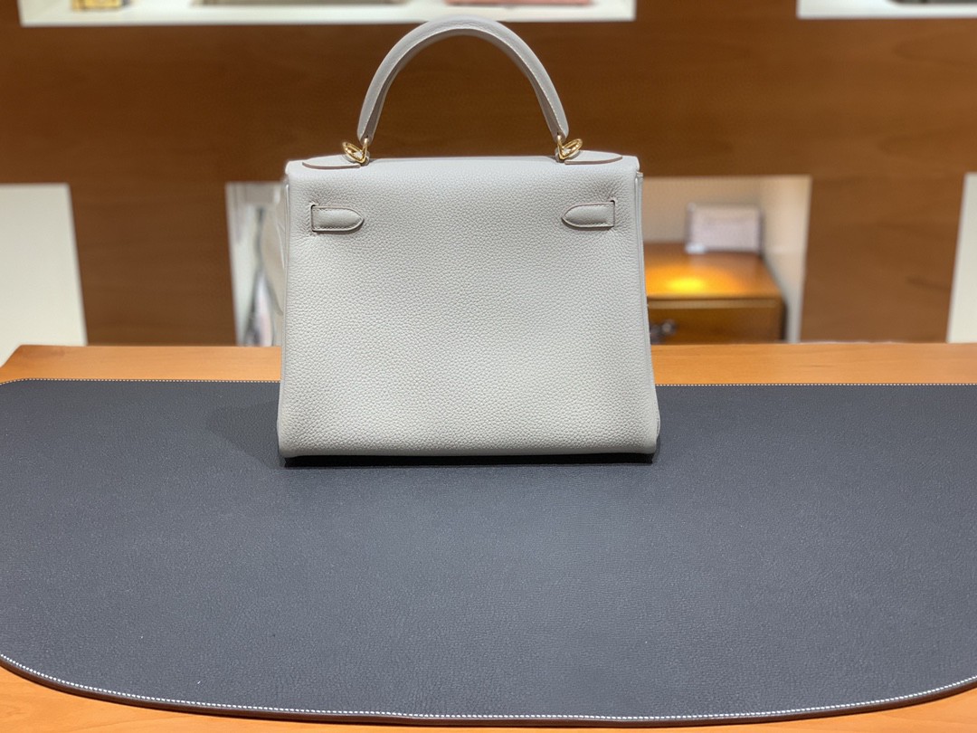 Hermès（爱马仕）Kelly 凯莉包 Togo 珍珠灰 金扣 28cm