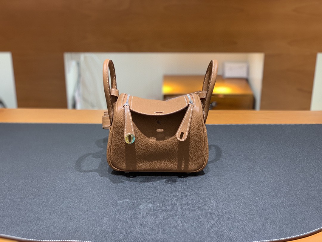 Hermès（爱马仕）Mini Lindy 迷你琳迪包 TC 金棕色 银扣 20cm