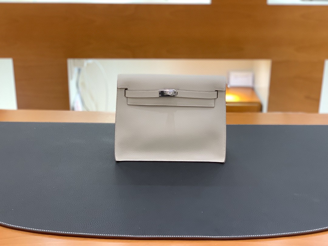 Hermès（爱马仕）Kelly Danse 跳舞包 Ever color 奶昔白 银扣 22cm