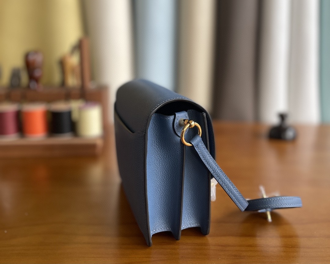 Hermès（爱马仕）Roulis 猪鼻子 evercolor R2 玛瑙蓝 金扣 18cm