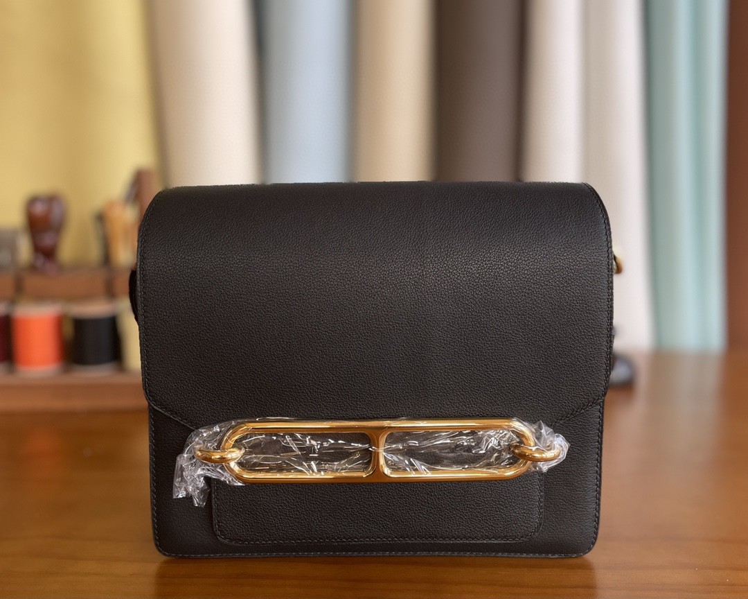 Hermès（爱马仕）Roulis 猪鼻子 evercolor 黑色 金扣 23cm