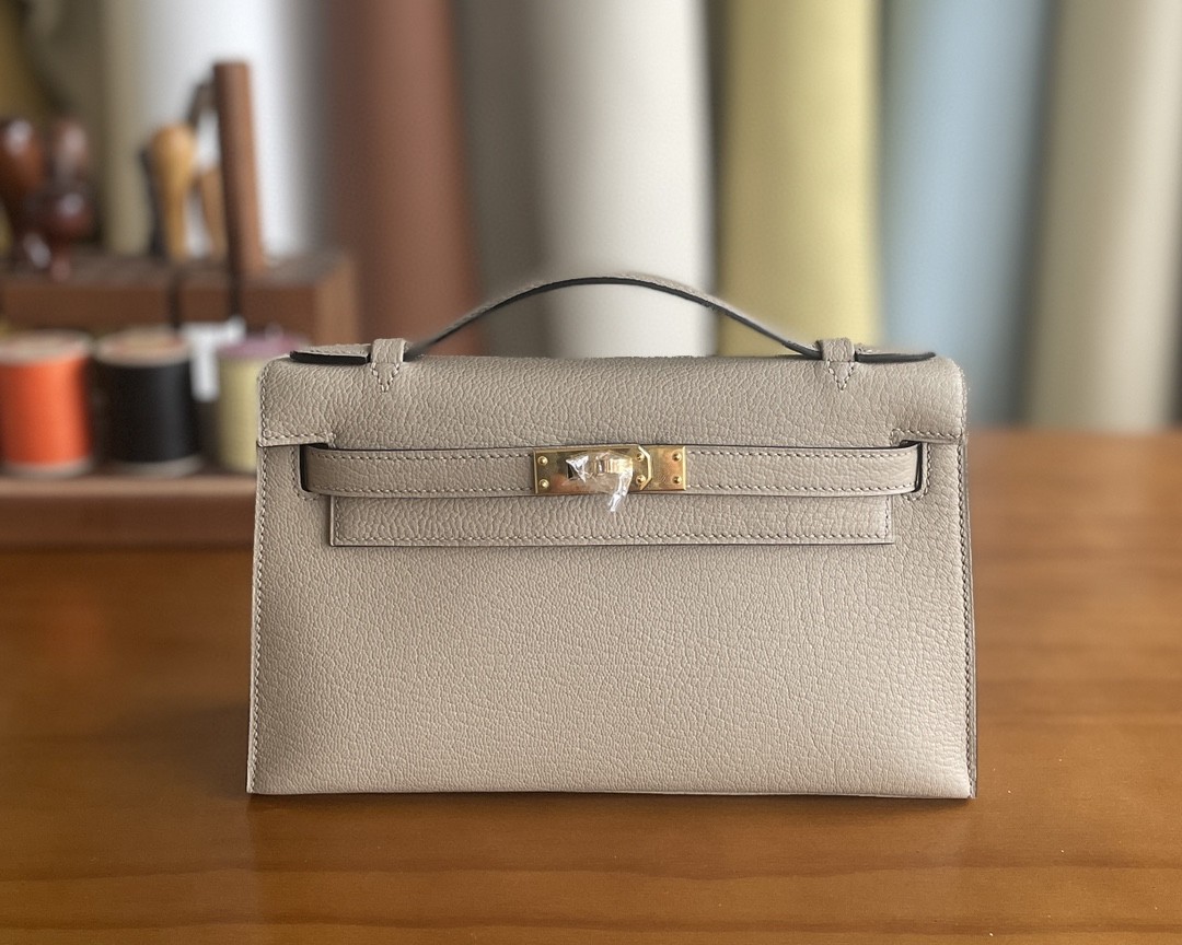 Hermès（爱马仕）mini kelly pochette 山羊皮 m8 沥青灰 金扣 22cm