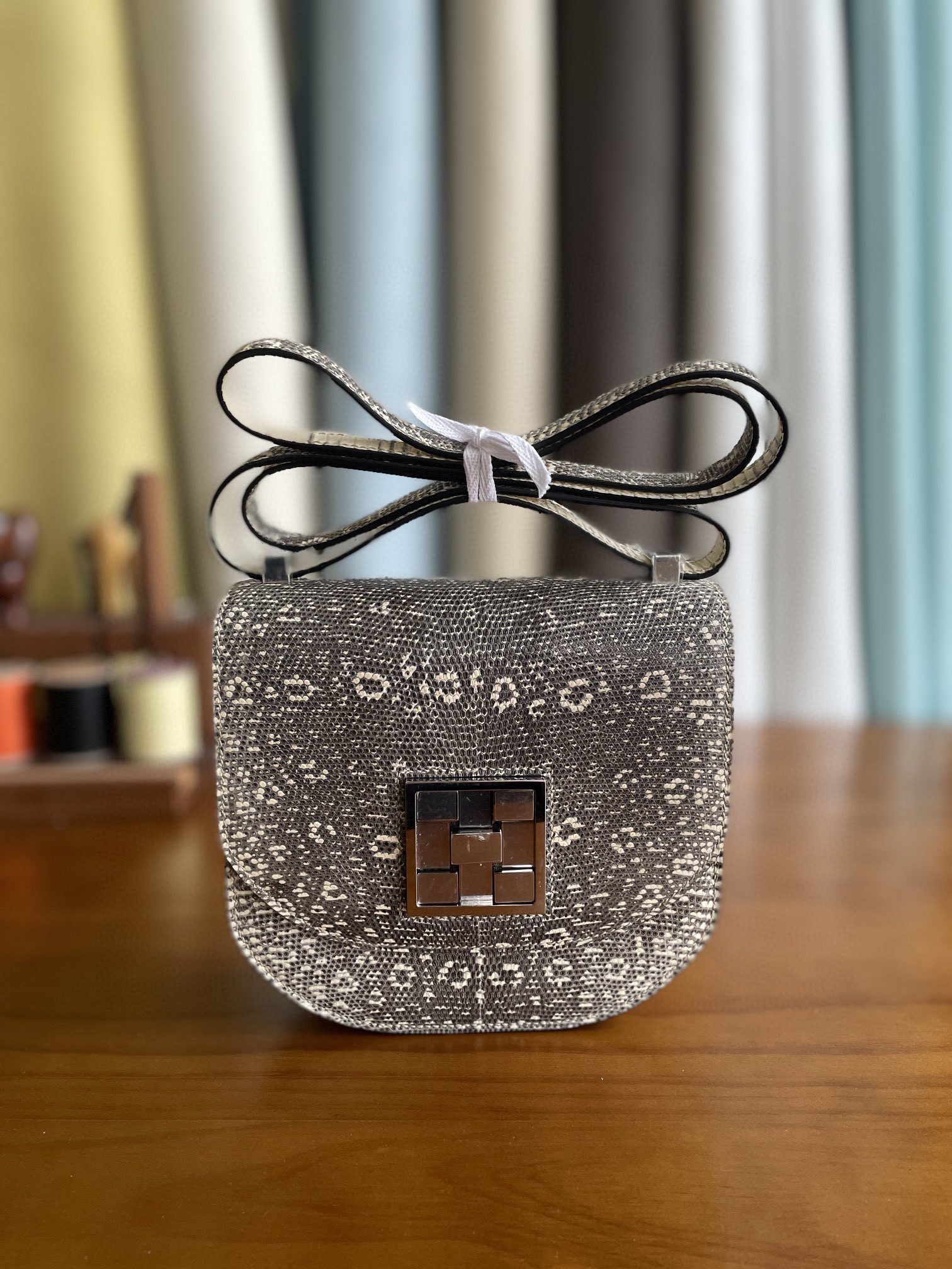 Hermès（爱马仕）Mosaique 马赛克 蜥蜴皮 喜马拉雅 银扣 17cm