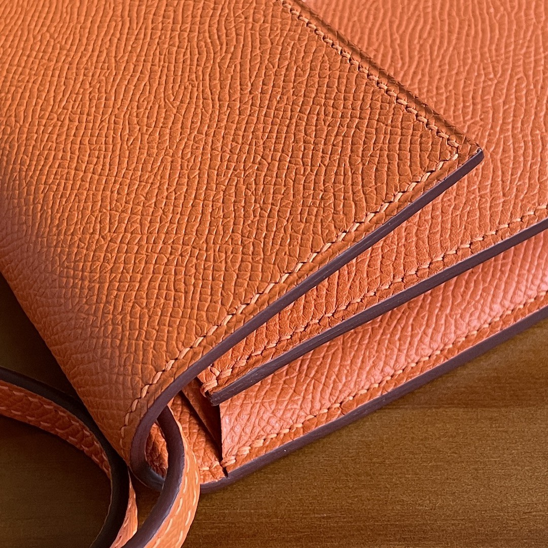 Hermès（爱马仕）clic 挎包 Epsom 经典橙 银扣 16cm