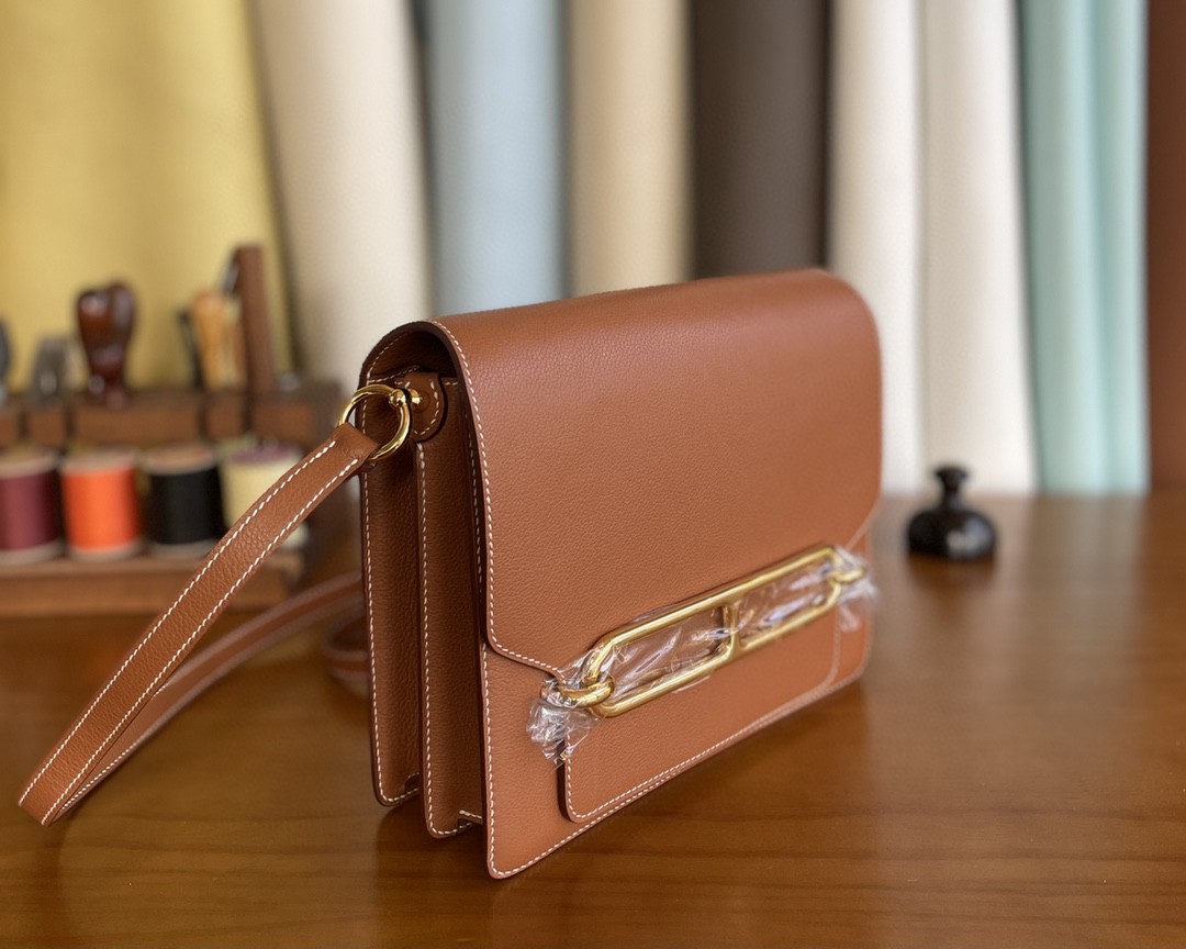 Hermès（爱马仕）Roulis 猪鼻子 evercolor 金棕色 金扣 23cm