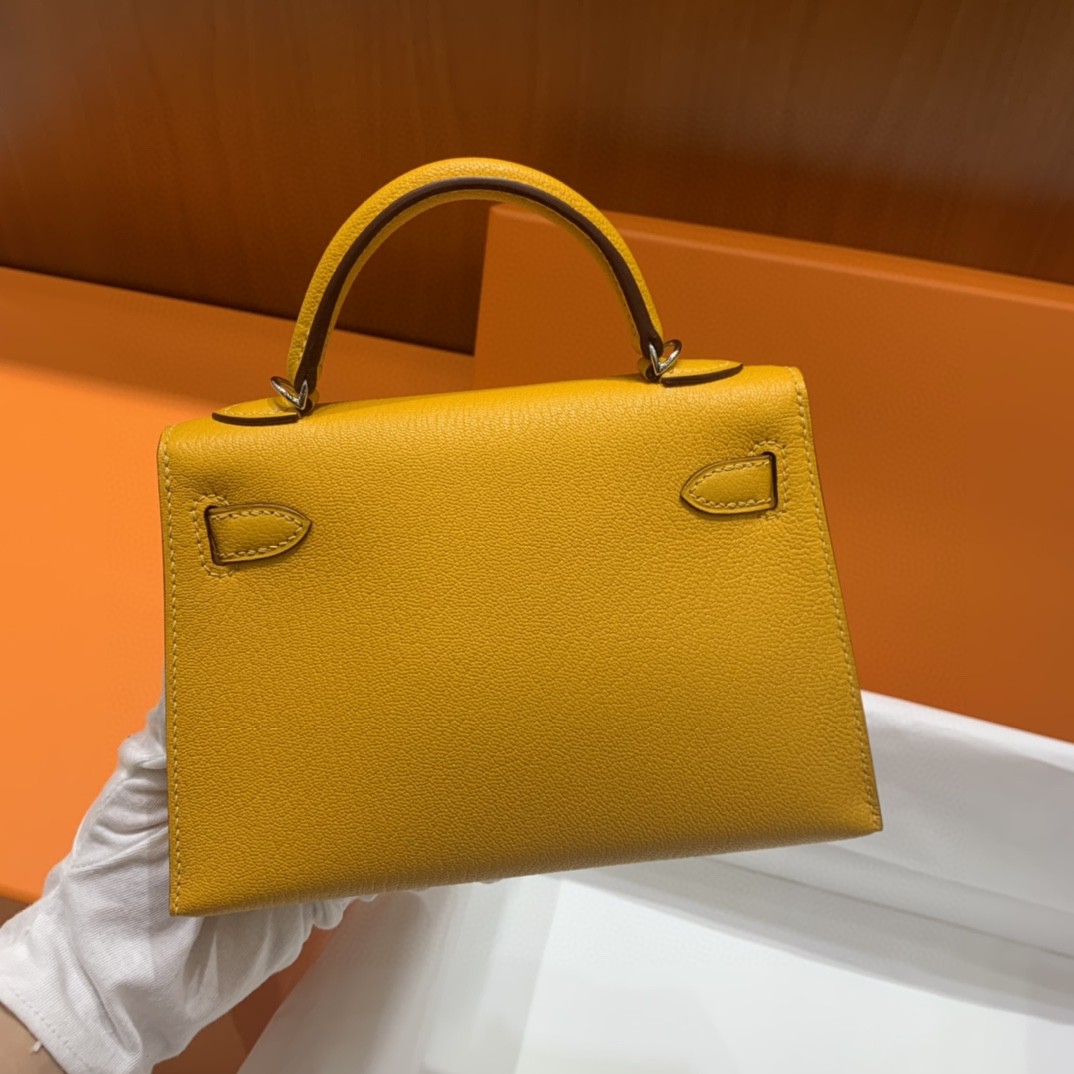 Hermès（爱马仕）mini Kelly 山羊皮 9V 太阳黄 银扣 19cm
