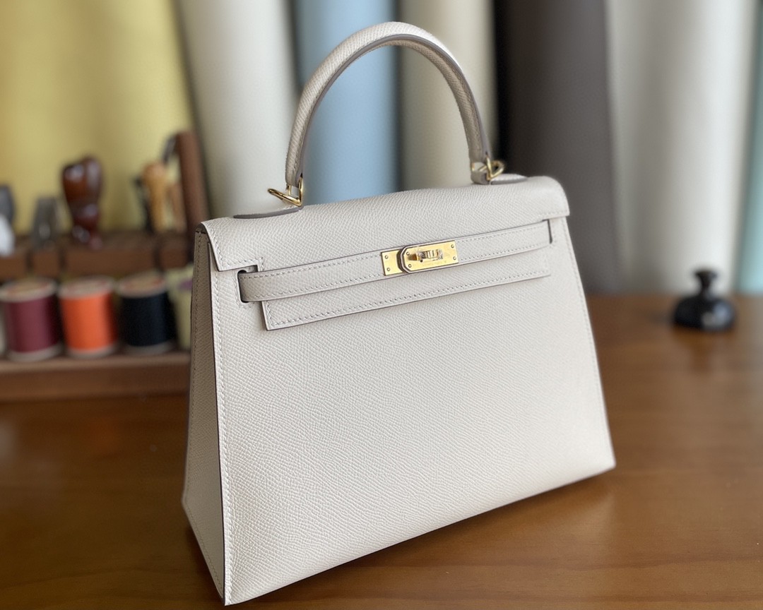Hermès（爱马仕）Kelly 凯莉包 Epsom 奶昔白 金扣 25cm